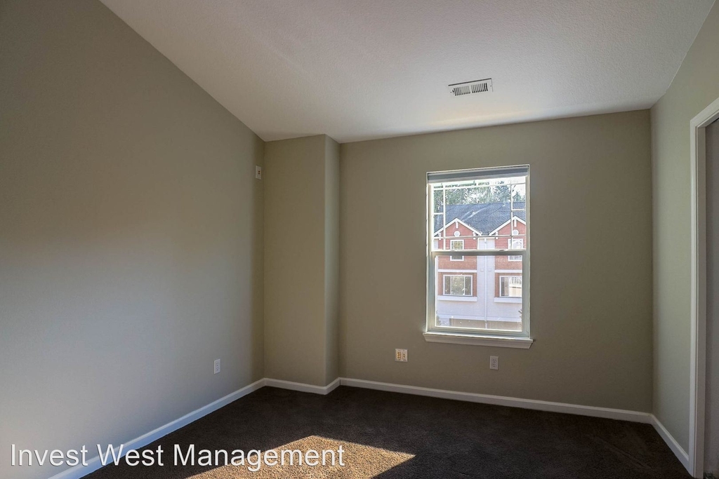 8806 Ne 16th Way - Photo 16