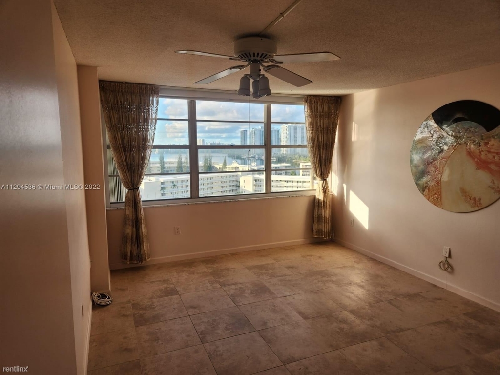 18041 Biscayne Blvd Apt 1203 - Photo 5