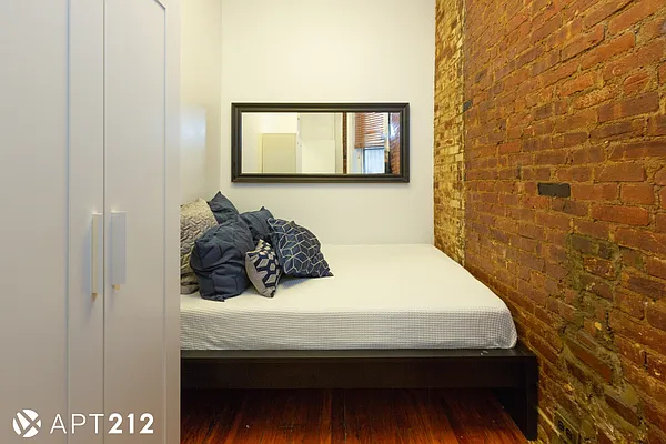 158 1st Avenue - Photo 4