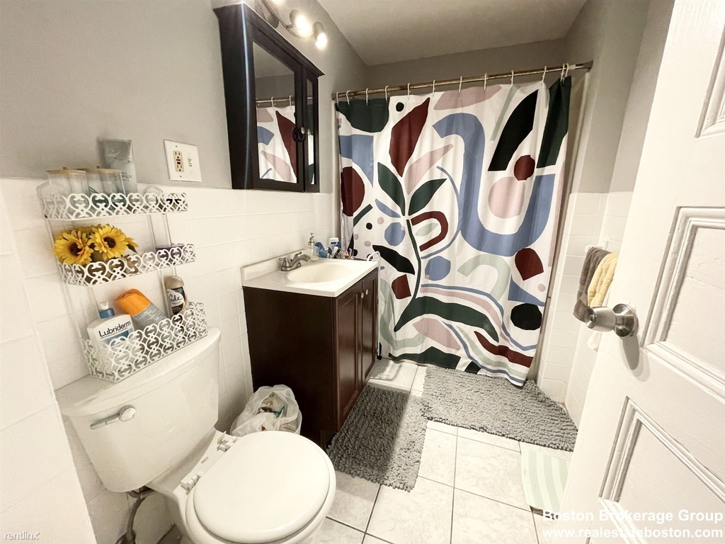 9 Taft St # 13 - Photo 5