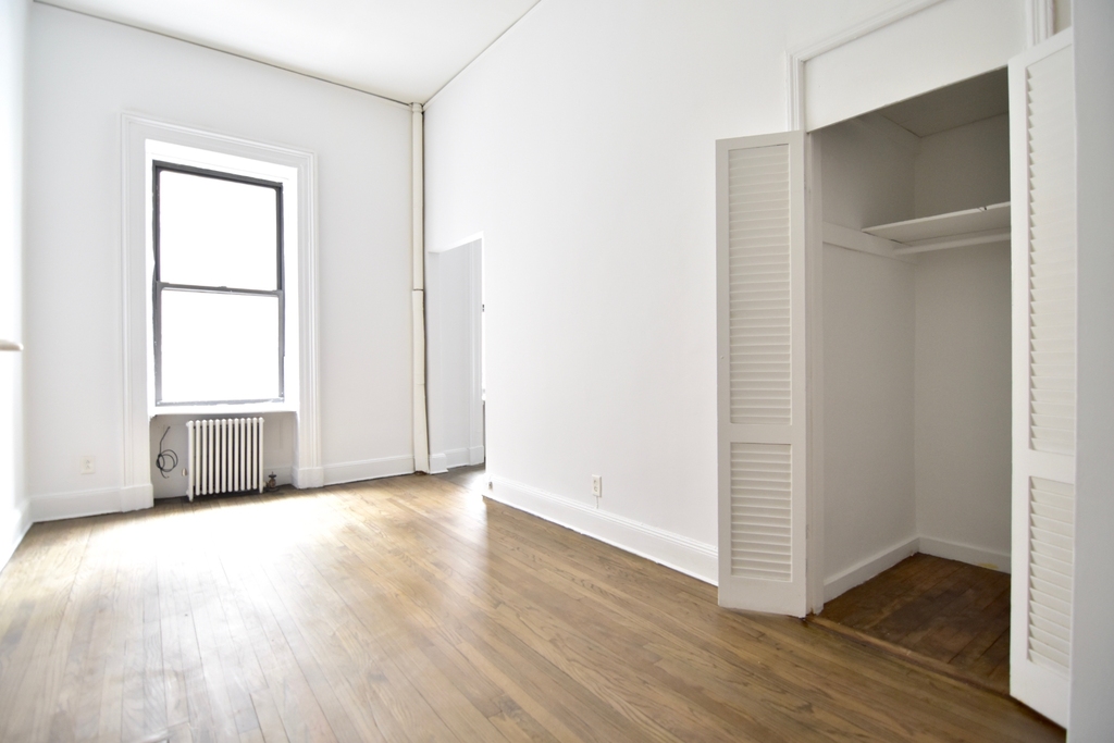 145 East 72nd Street - Photo 7