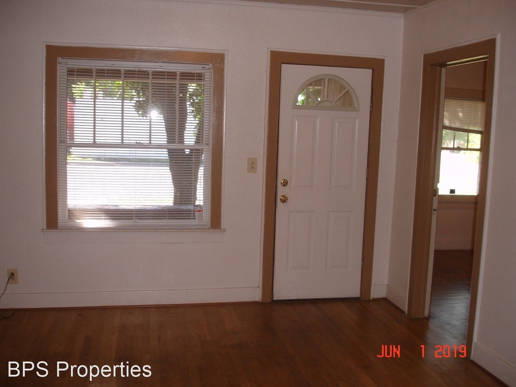 1032 West 2nd Street - Photo 4