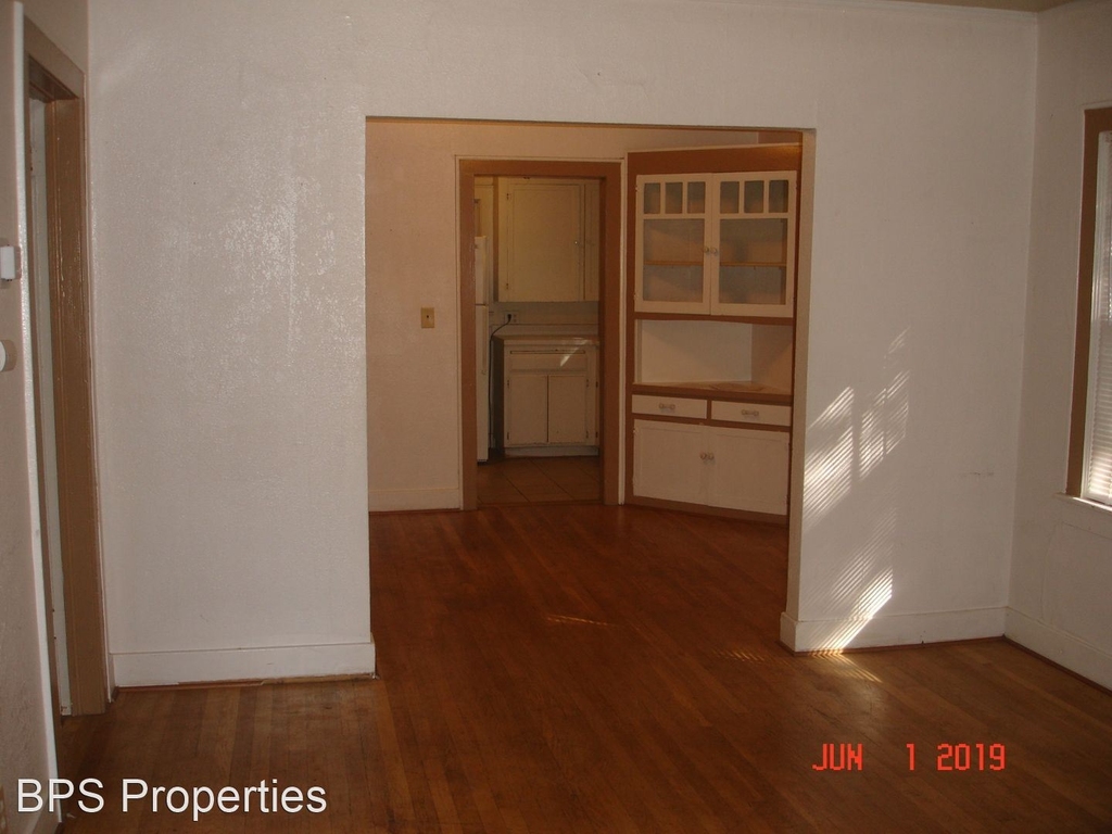 1032 West 2nd Street - Photo 3