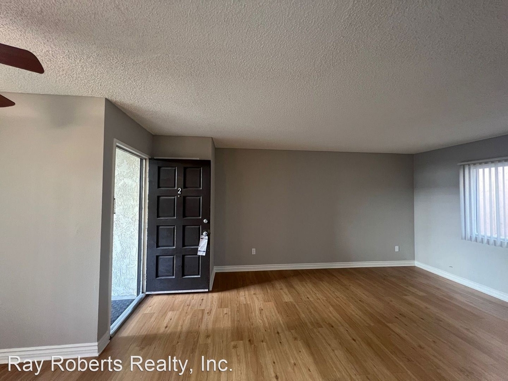 309 15th Street - Photo 1