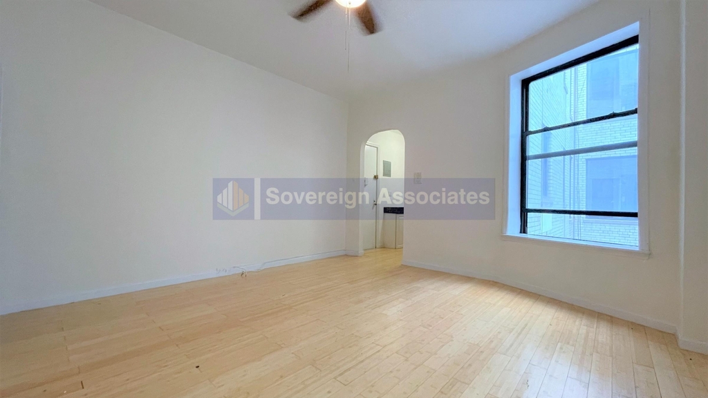 676 Riverside Drive - Photo 7