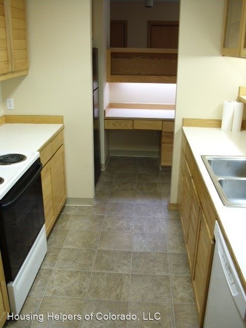 1140 Portland Place #205 - Photo 8