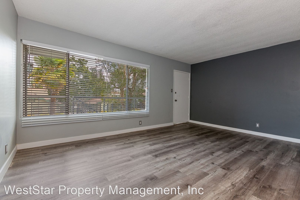 1092 Gladys Avenue - Photo 1