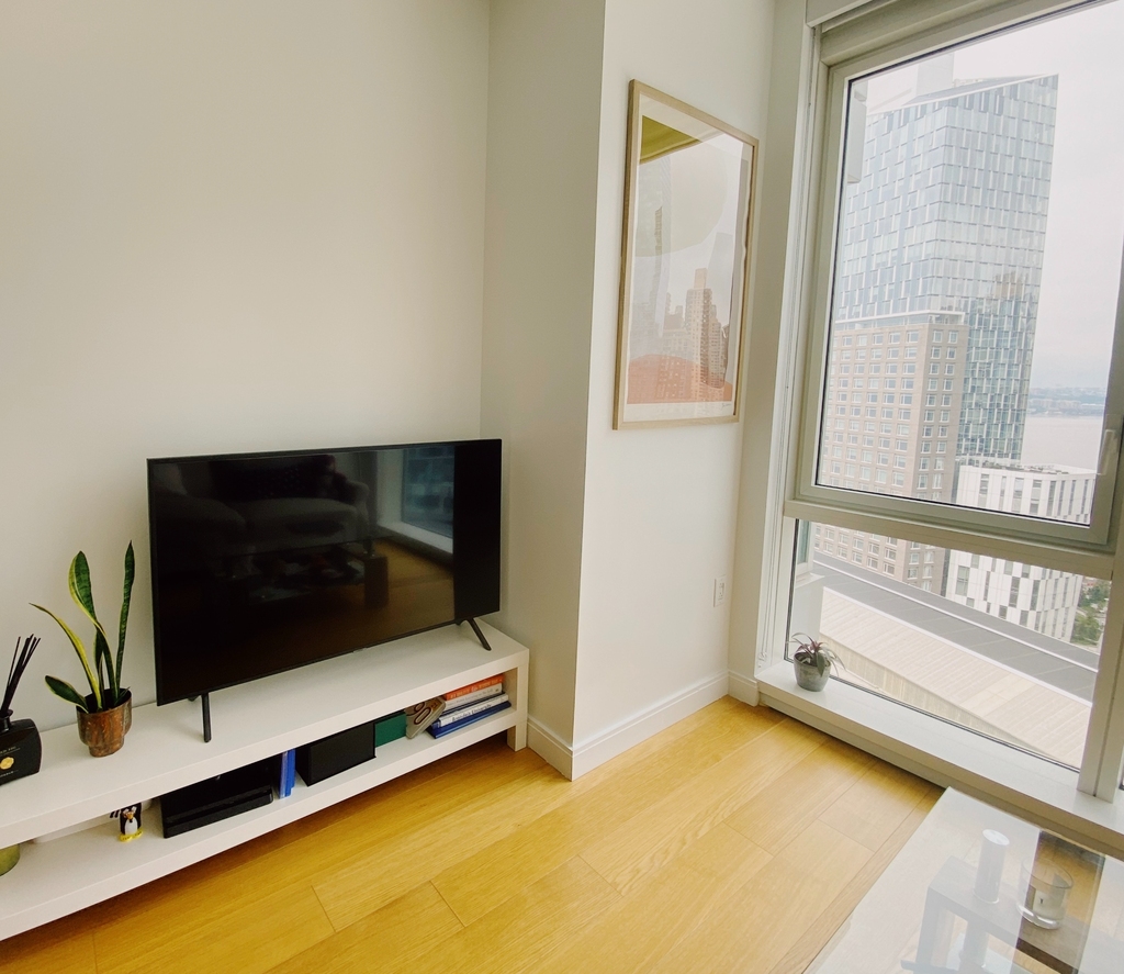 625 West 57th Street - Photo 1