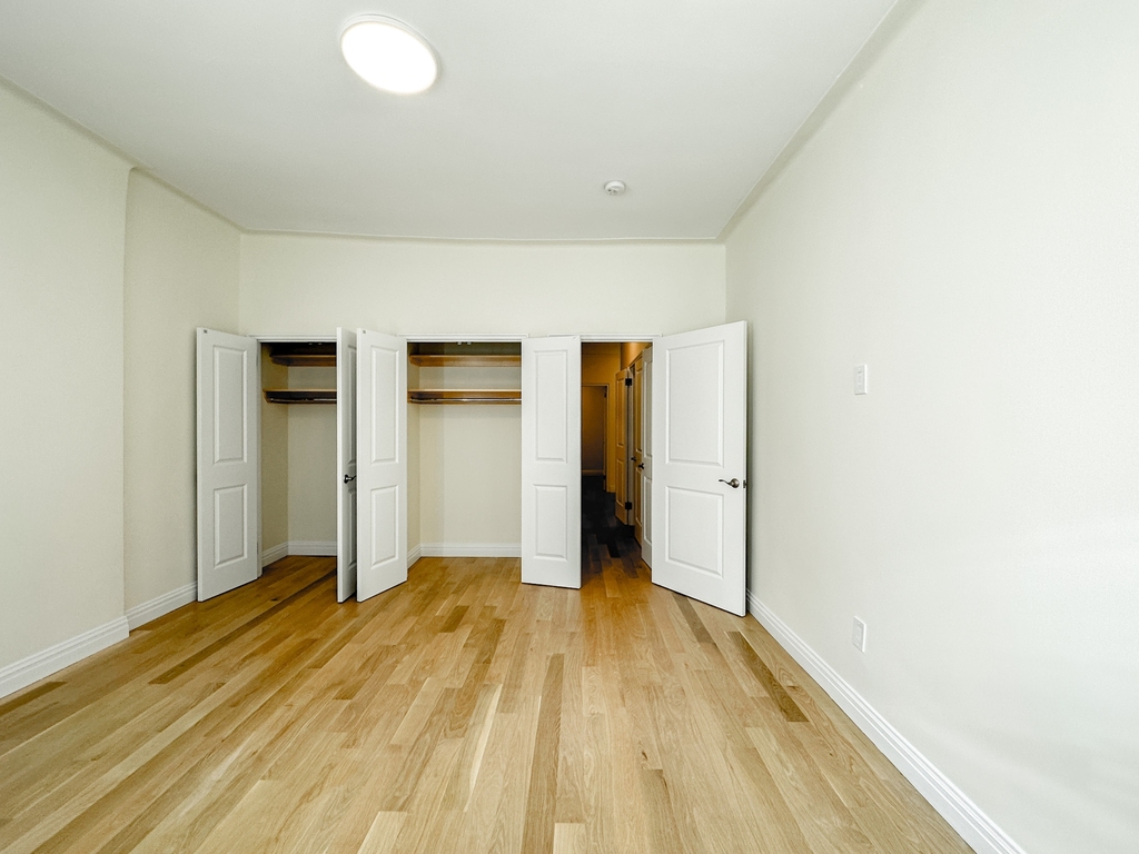 123 East 82nd Street - Photo 5