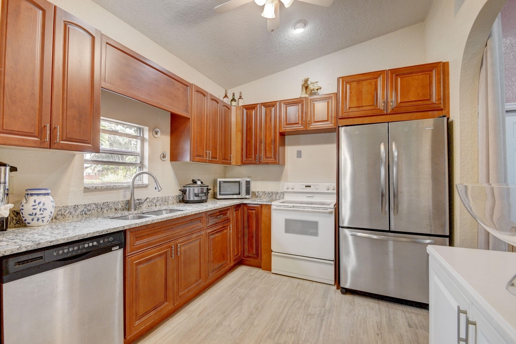 5470 Colbright Road - Photo 39
