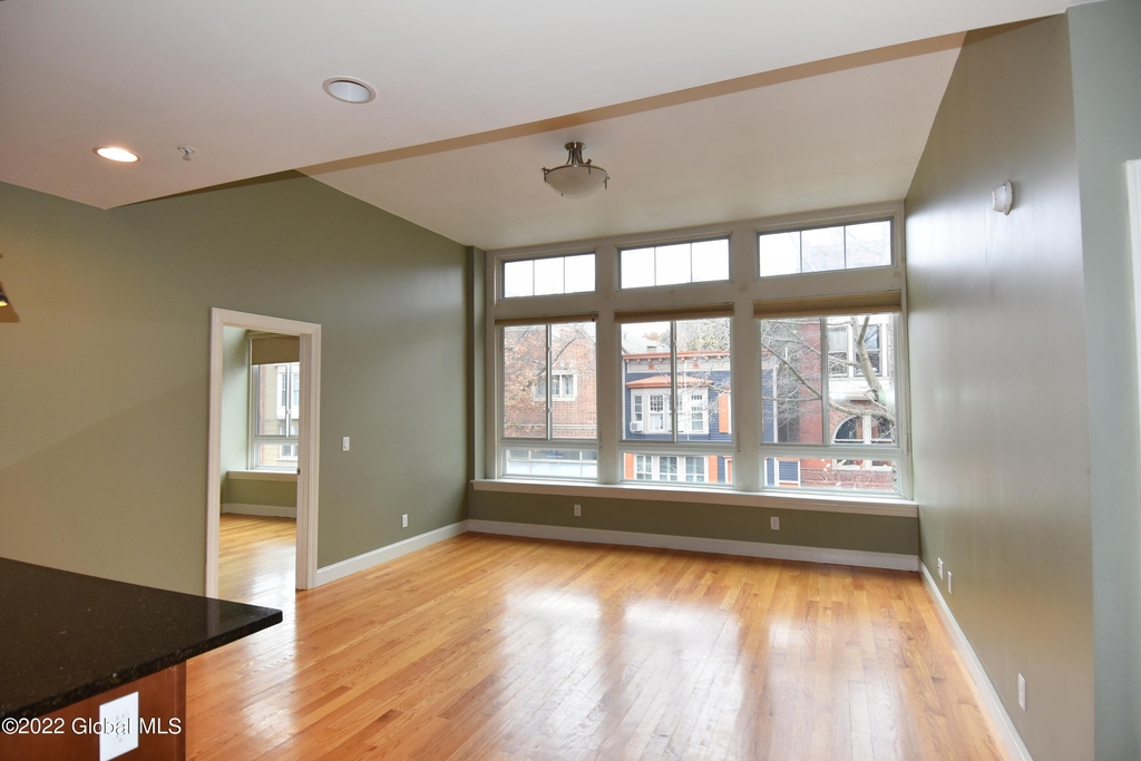 260 Washington Avenue - Photo 3