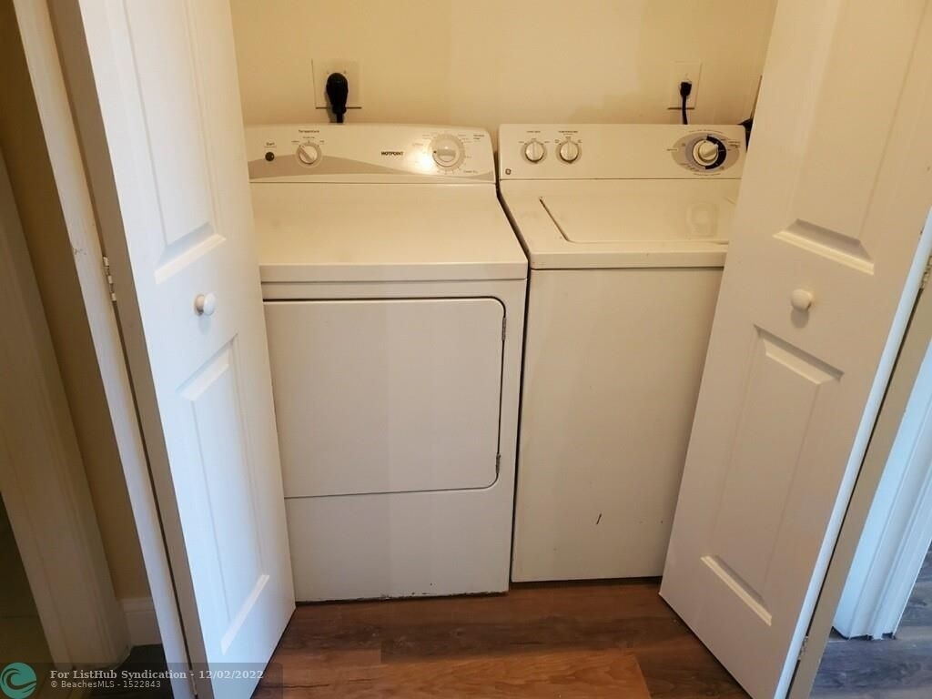 7940 N Nob Hill Rd - Photo 6