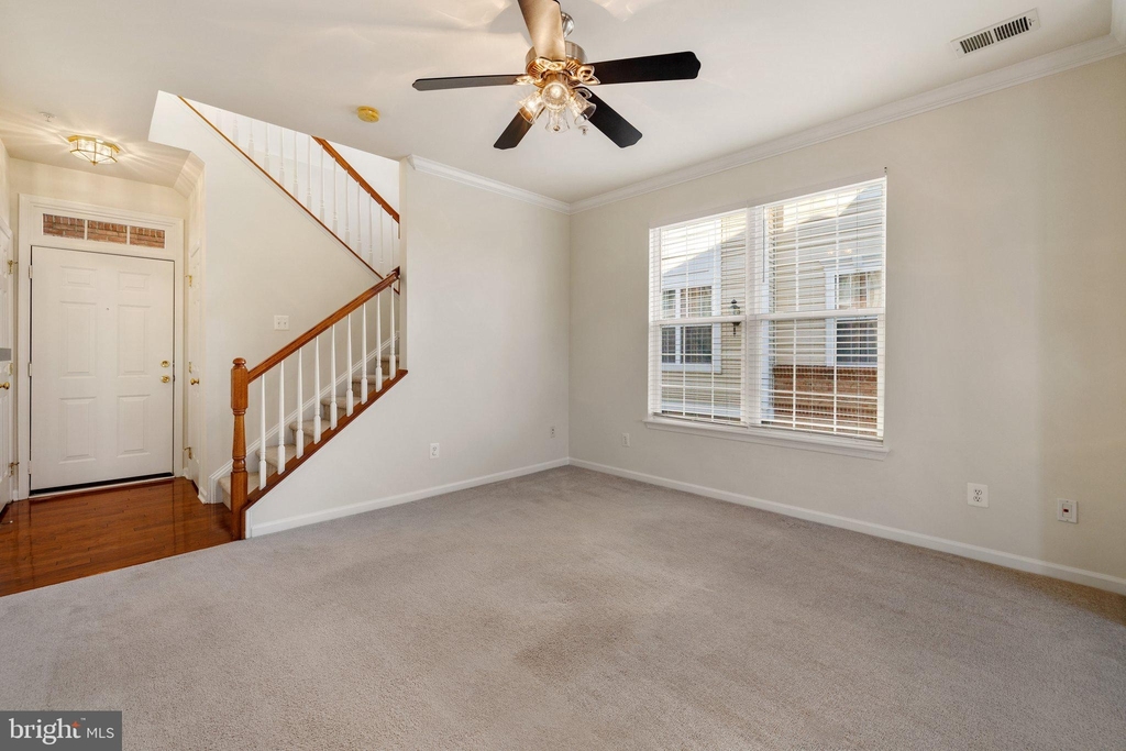 43920 Hickory Corner Terrace - Photo 14