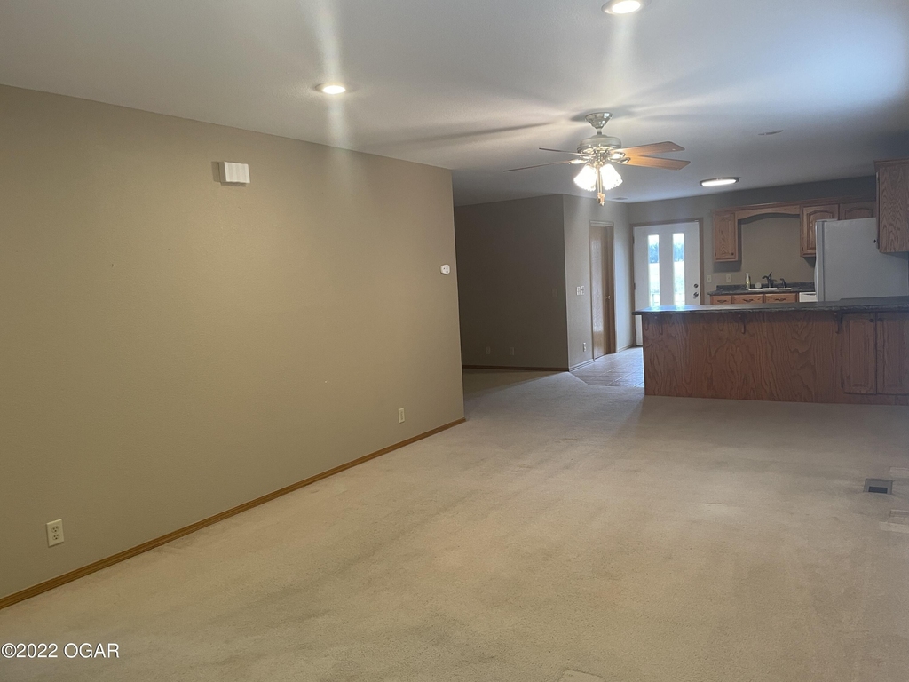 916 Briarview Drive - Photo 3