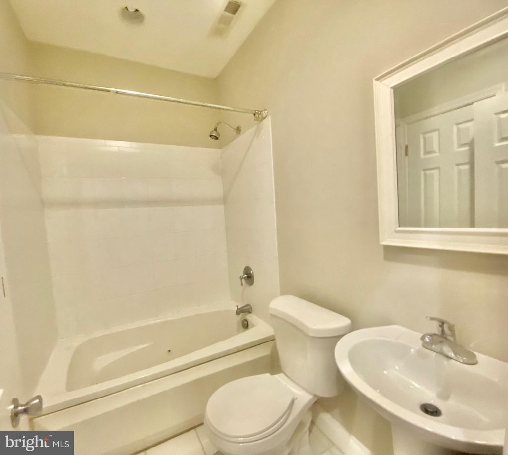 217 Bates Street Nw - Photo 4