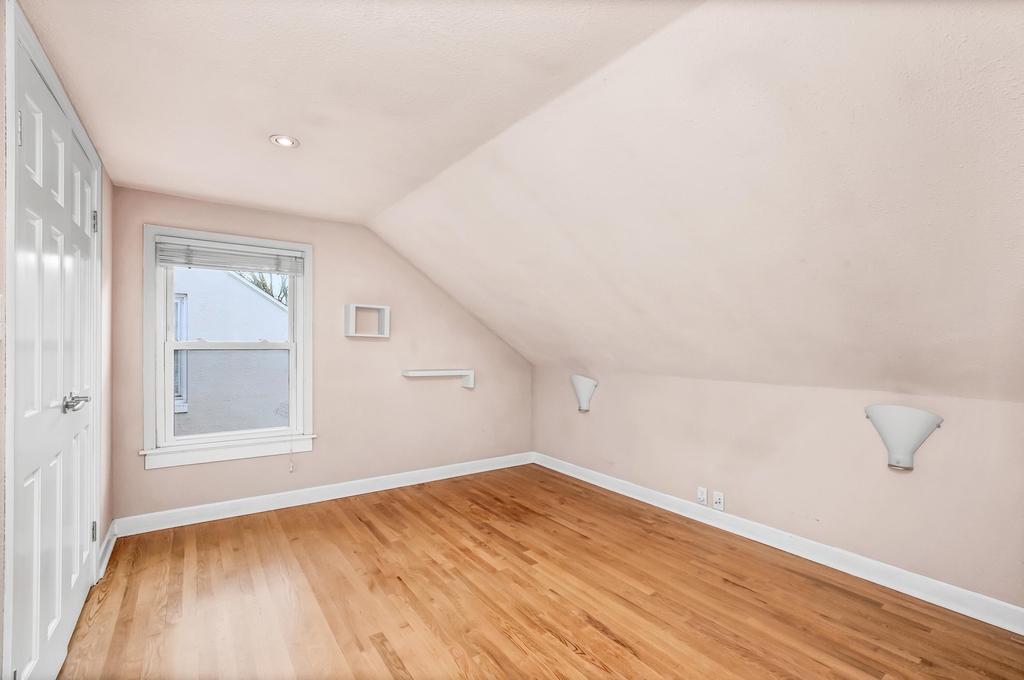 5160 N Bay Ridge Ave - Photo 13