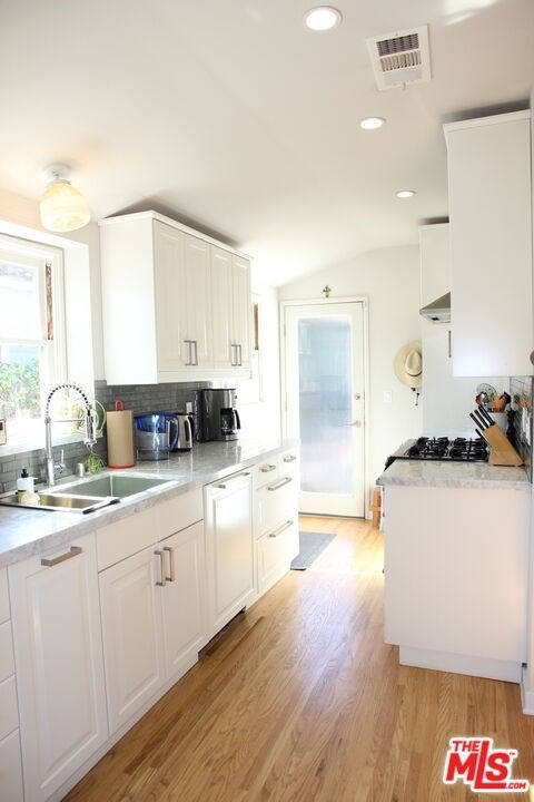 8011 Stewart Ave - Photo 8