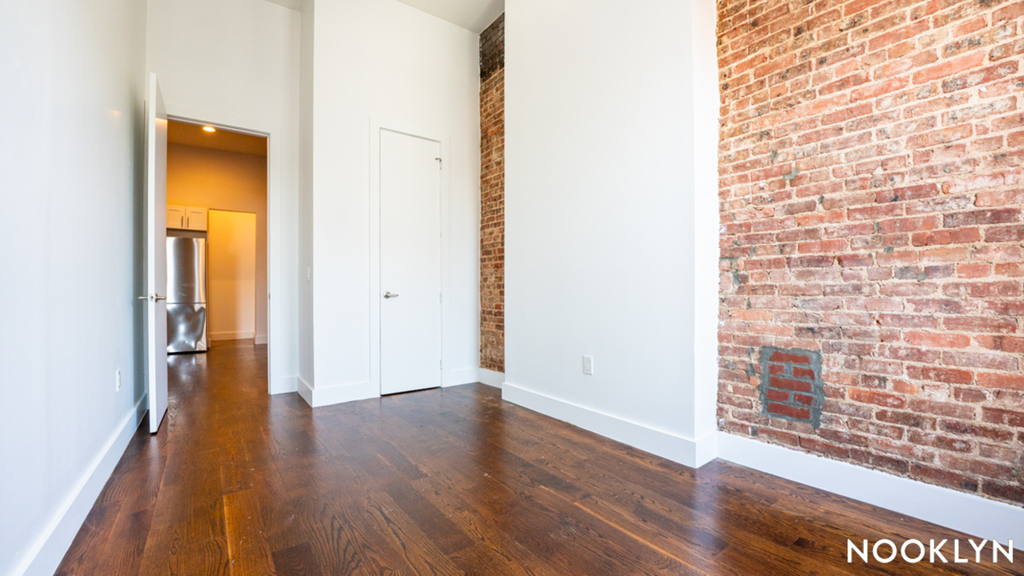 1047 Bedford Avenue - Photo 5