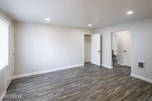 5364 E Huntington Ave - Photo 6