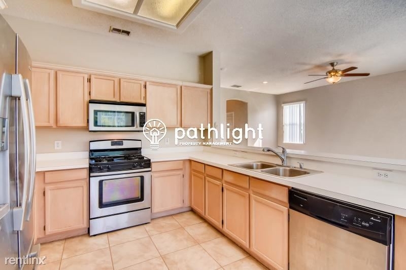 315 Suncrest Ct Unit - Photo 1