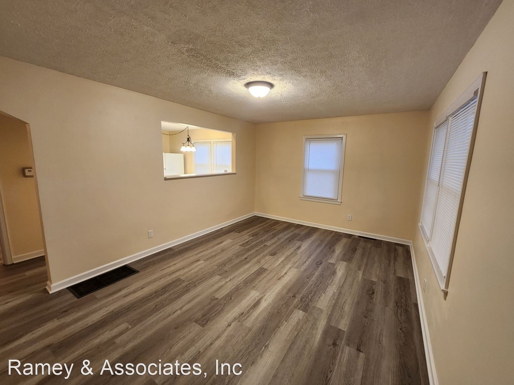 1726 Sonne Ave - Photo 1