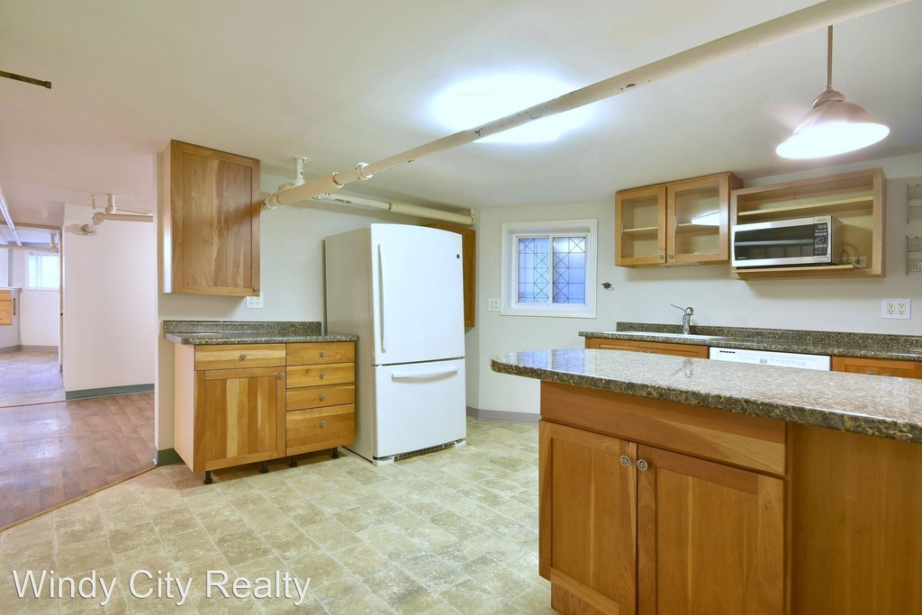 2219 W Rosemont Ave - Photo 2