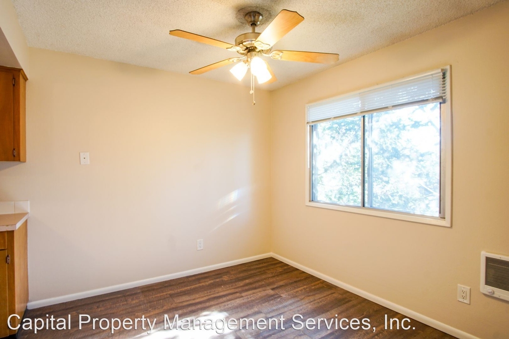 1075 Nw 123rd Ave - Photo 3