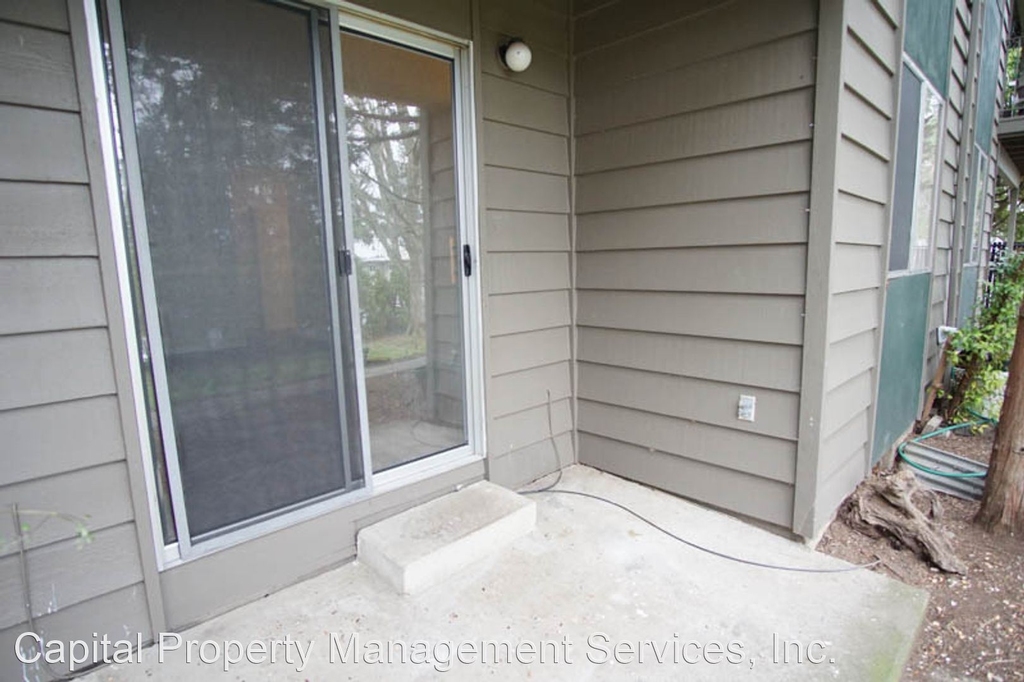 1075 Nw 123rd Ave - Photo 12