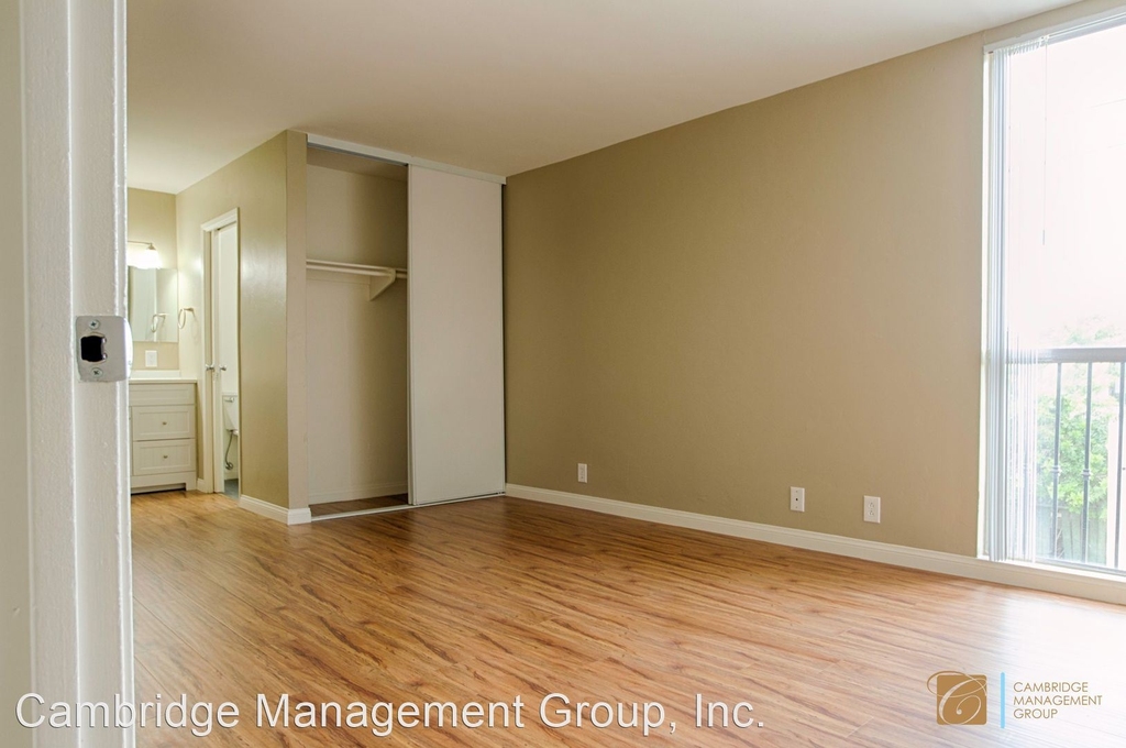 1371 E Lexington Ave - Photo 12