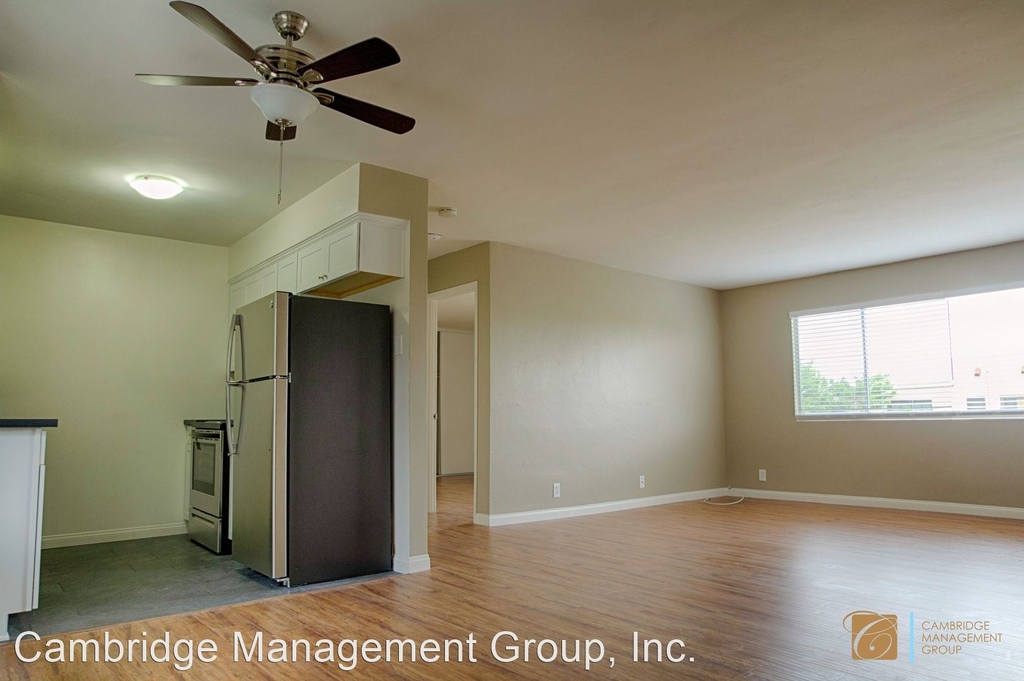 1371 E Lexington Ave - Photo 15