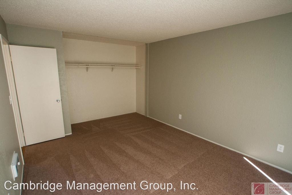 1371 E Lexington Ave - Photo 8