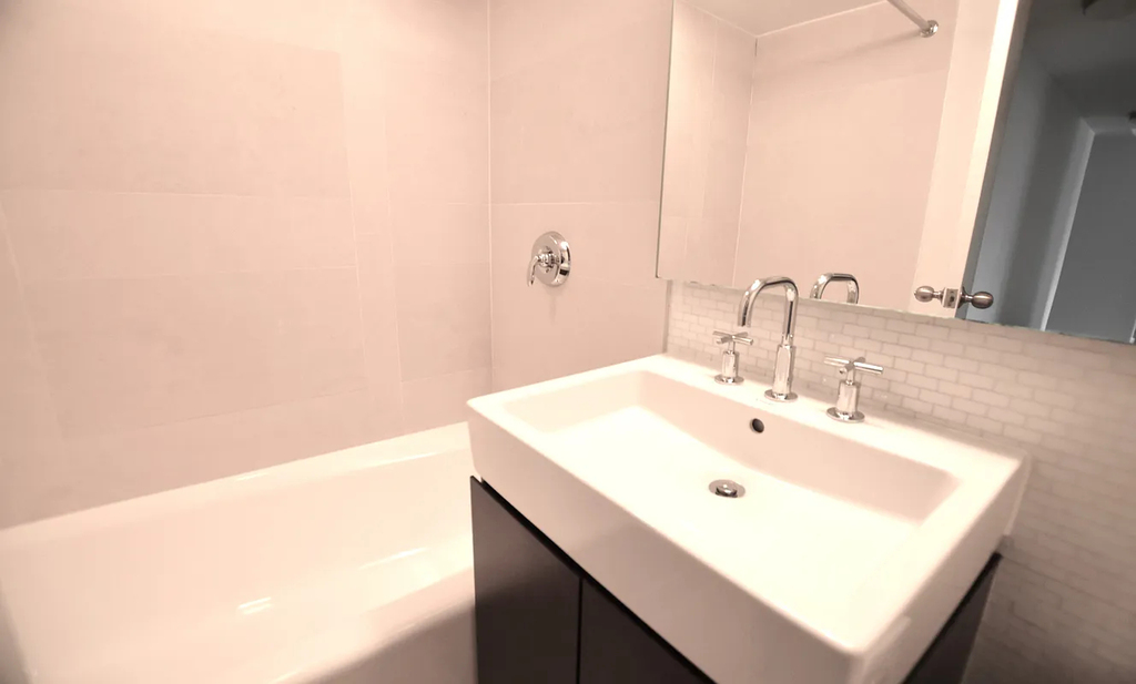 220 East 63rd Street - Photo 5