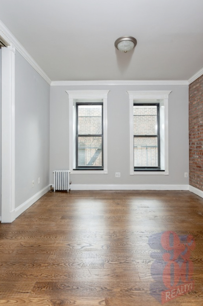 338 East 100th Street - Photo 4