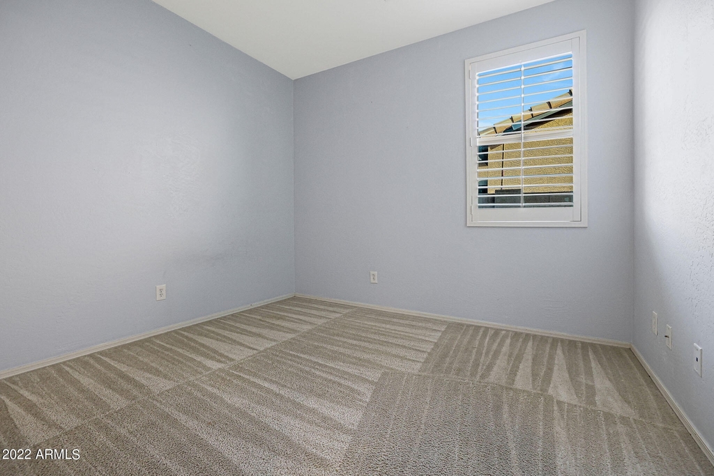 15731 W Shaw Butte Drive - Photo 31