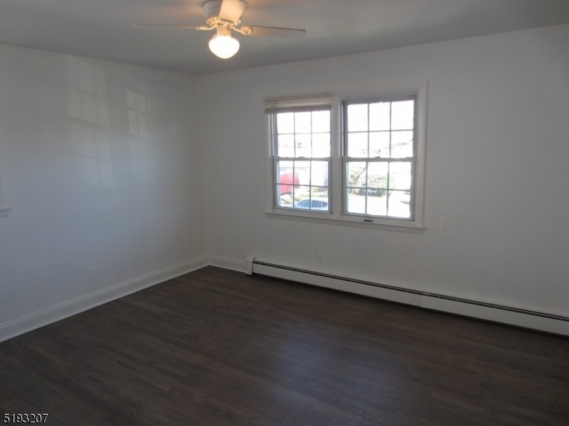 423 Leonhardt Dr 2nd Floor - Photo 8