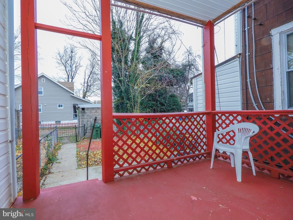 1103 Walnut Avenue - Photo 10