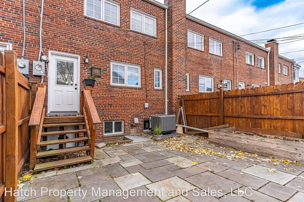 433 Earl Street - Photo 24