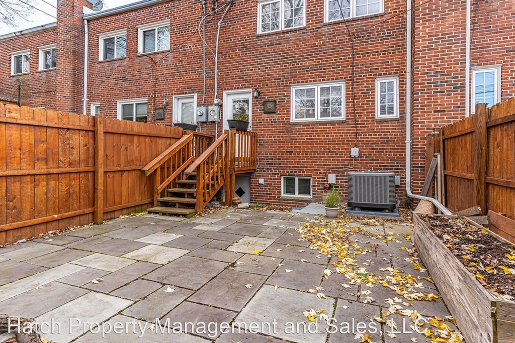 433 Earl Street - Photo 23