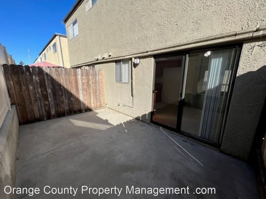 2111 California Street - Photo 16