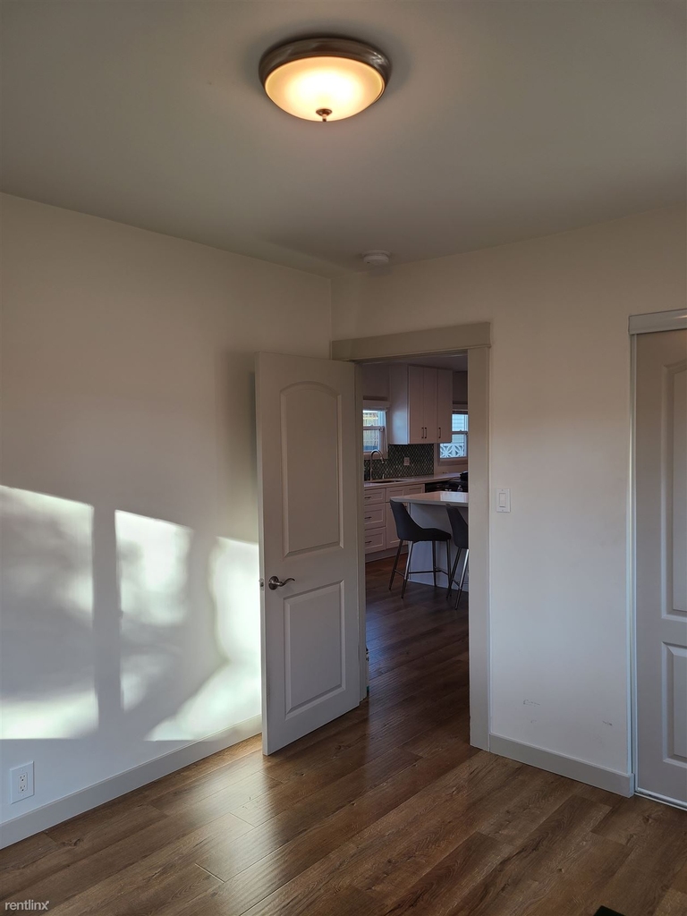 1024 Maple Street - Photo 8