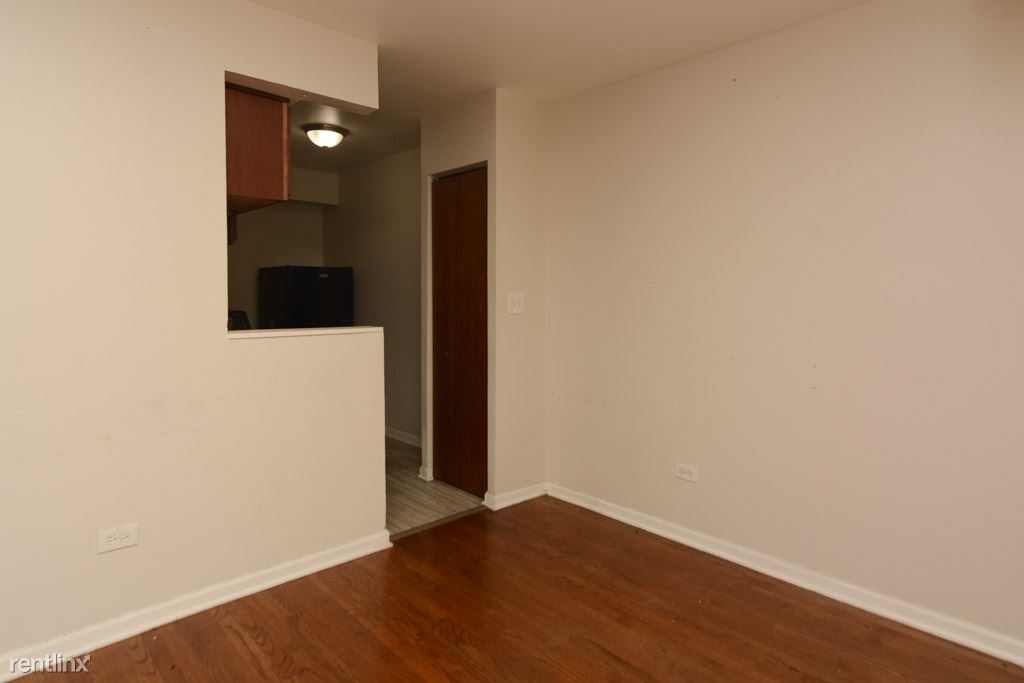 1040 W. Hollywood, Unit 203 - Photo 5