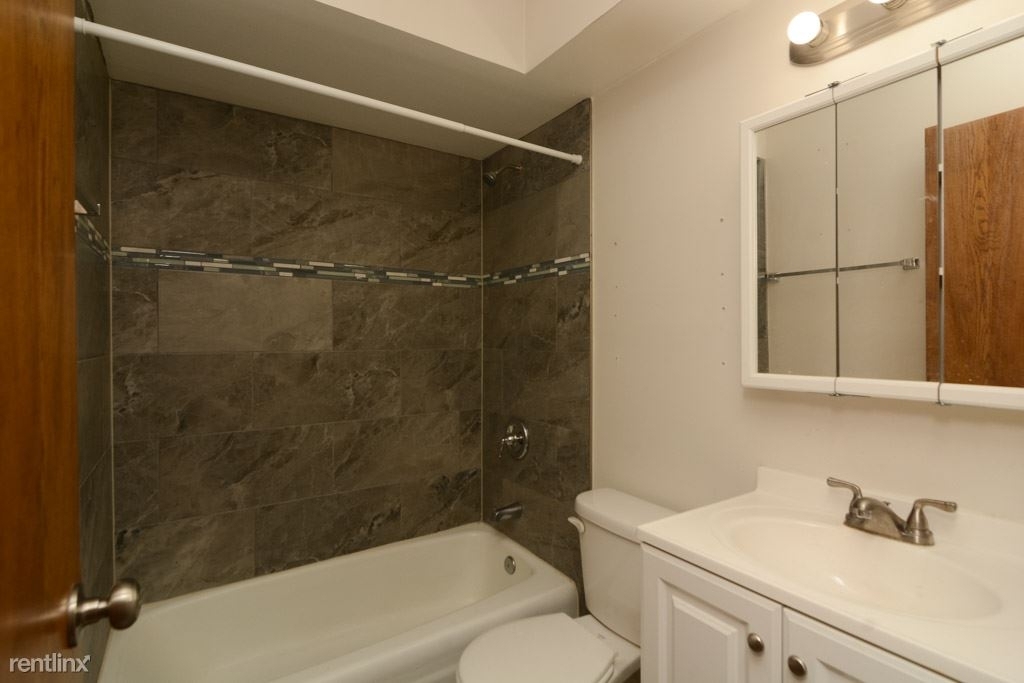 1040 W. Hollywood, Unit 203 - Photo 17