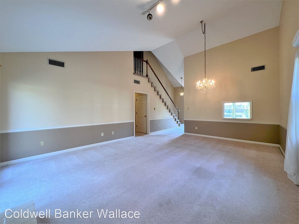 720 Landing Lane - Photo 2