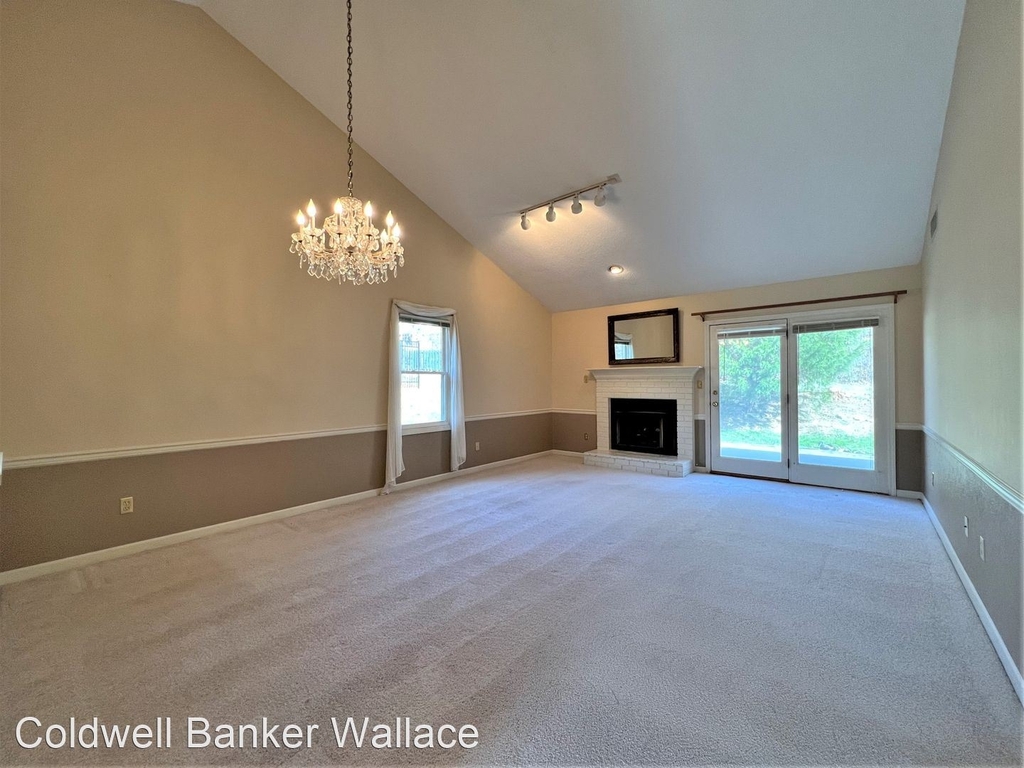 720 Landing Lane - Photo 1