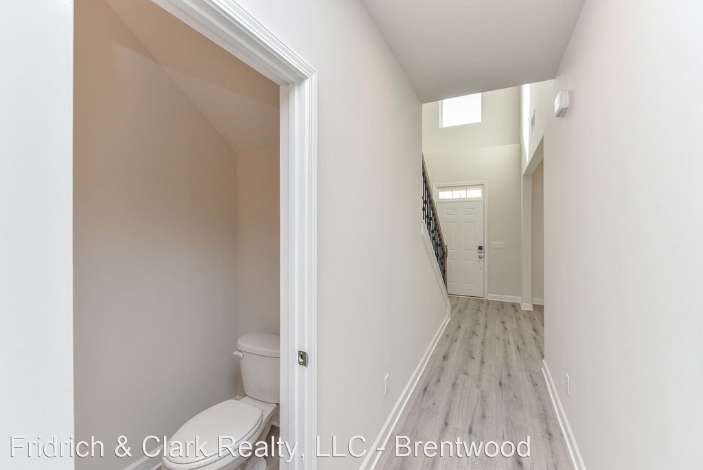 360 Dearborn Station Dr - Photo 28