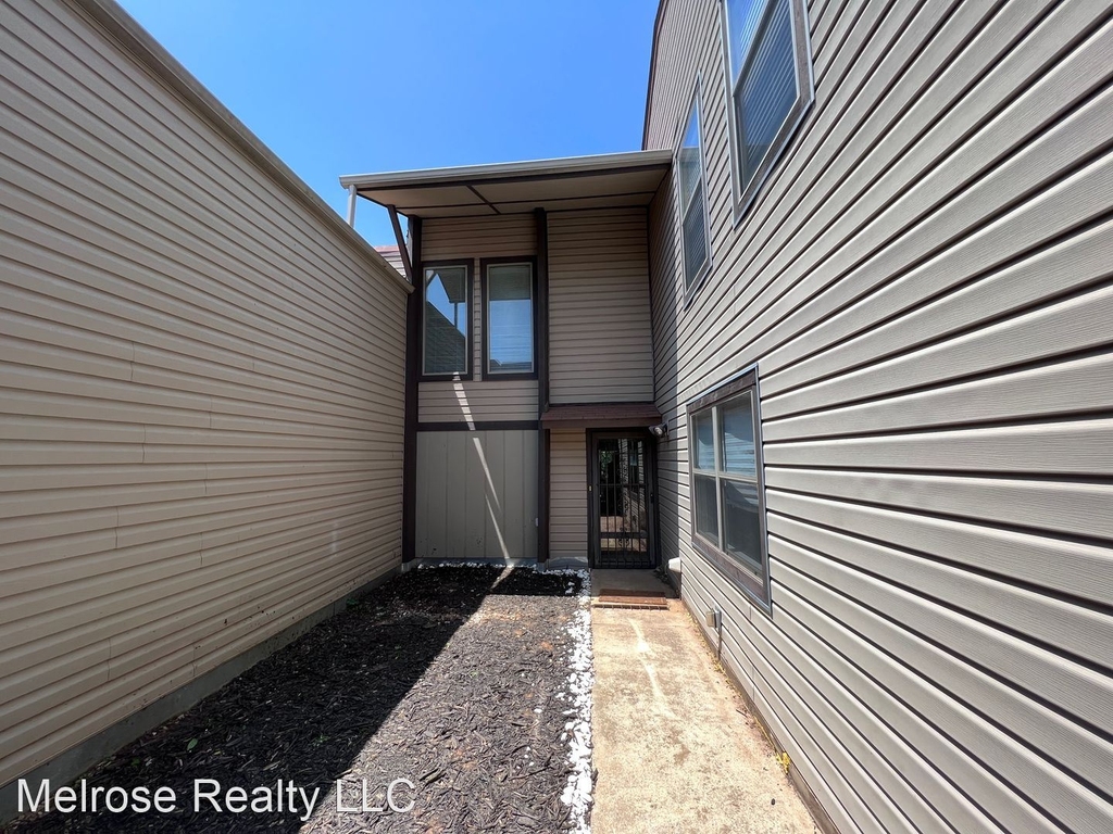 12021 Hawthorne Lane - Photo 1