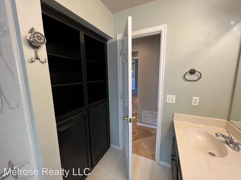 18005 Chestnut Oak Drive - Photo 20