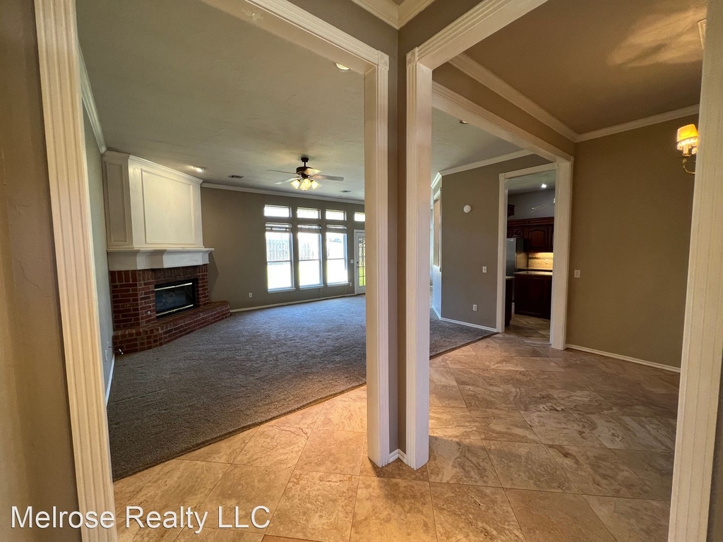 18005 Chestnut Oak Drive - Photo 2