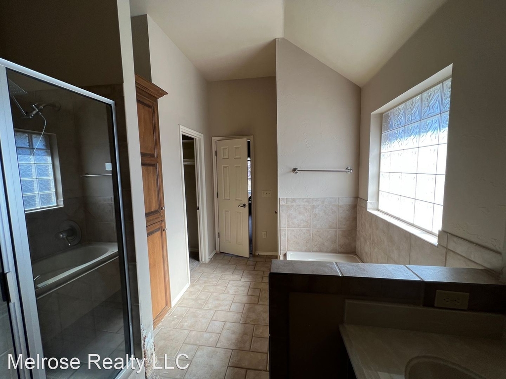 16505 Moorgate Lane - Photo 23