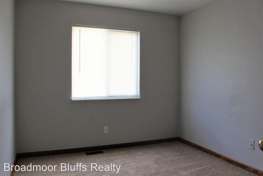 4907 Brant Rd - Photo 14